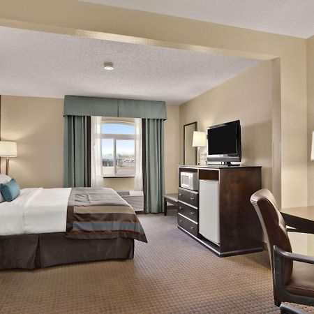 Wingate By Wyndham Pueblo Hotel Eksteriør billede